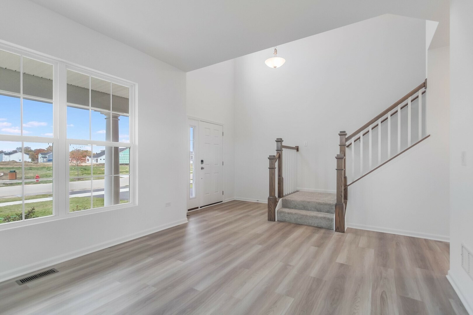 Property Photo: 160 Piper Glen Avenue IL 60543