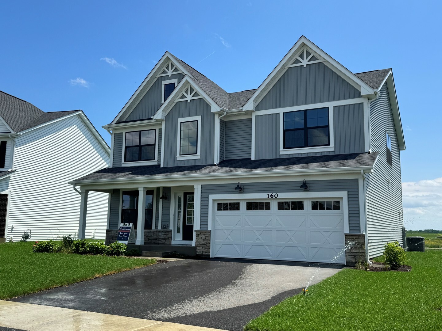 Property Photo:  160 Piper Glen Avenue  IL 60543 