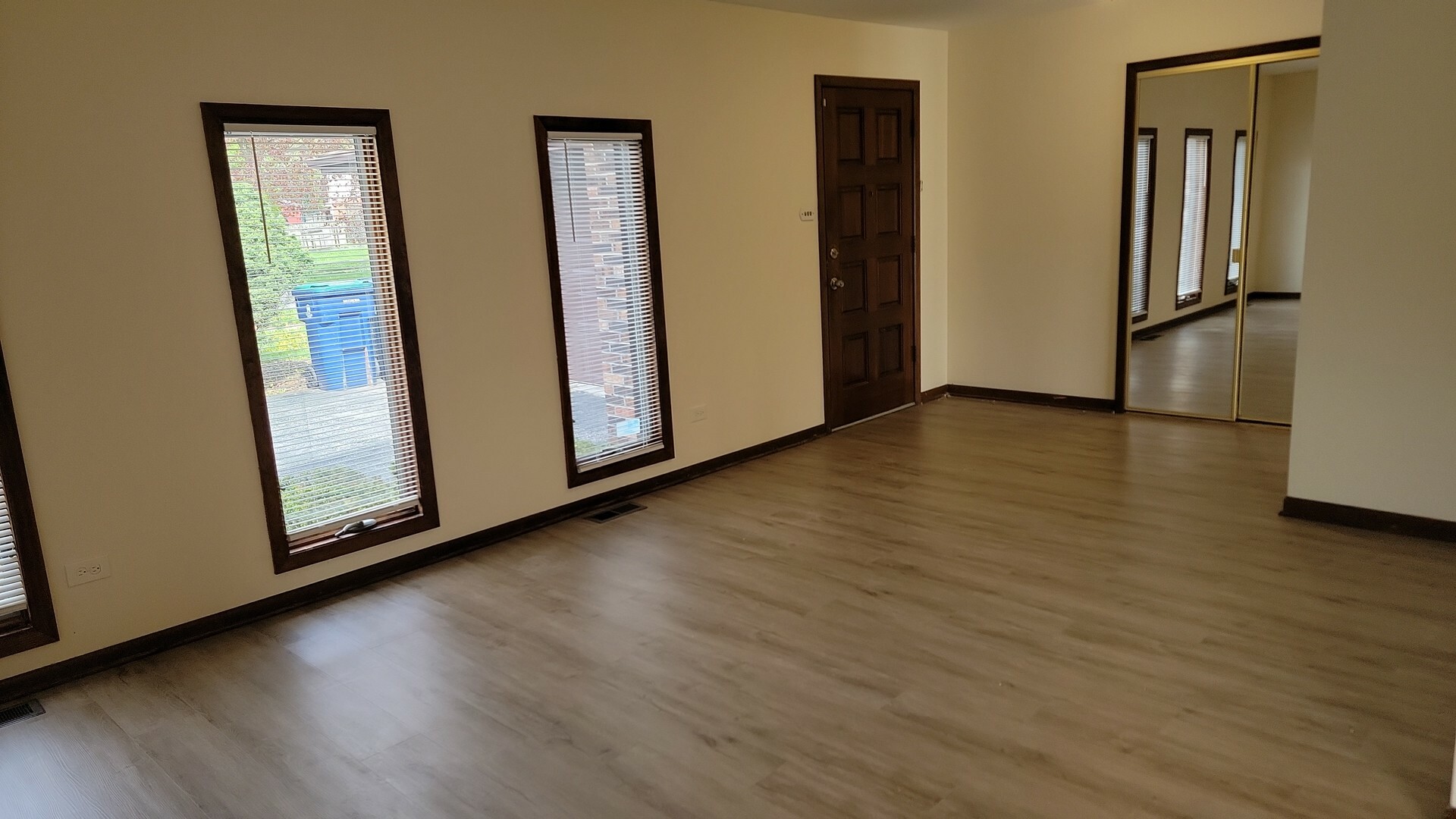 Property Photo: 831 Violet Lane IL 60443