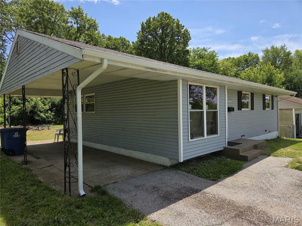 Property Photo: 10458 Spring Garden Drive MO 63137