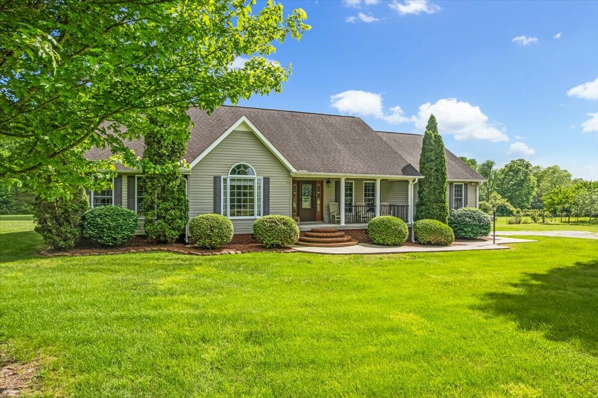 Property Photo: 5384 Colony Rd TN 37339