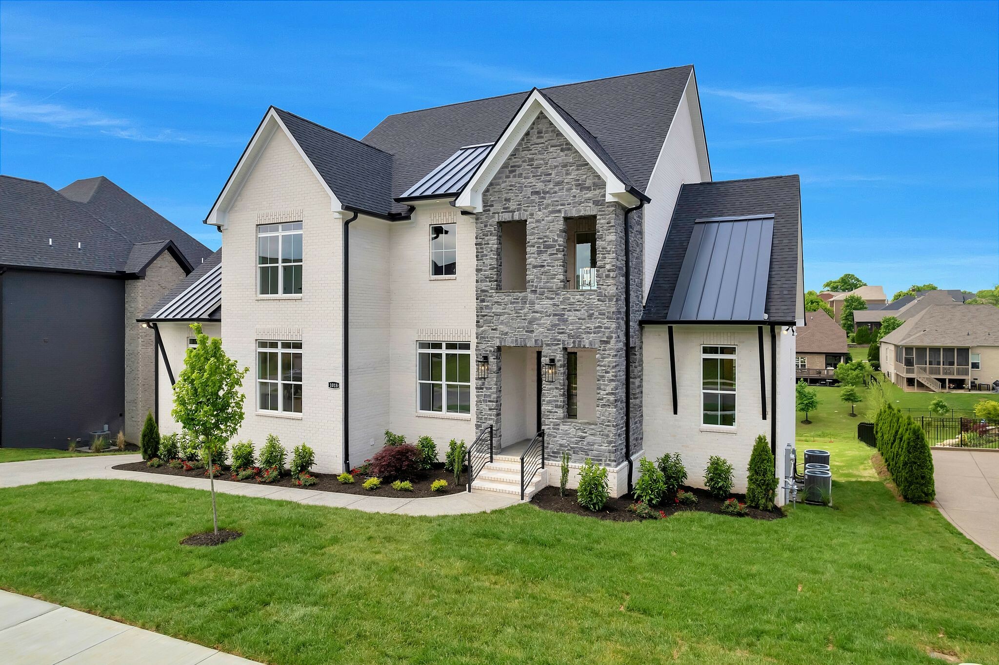 Property Photo:  1018 Keeneland Dr  TN 37066 
