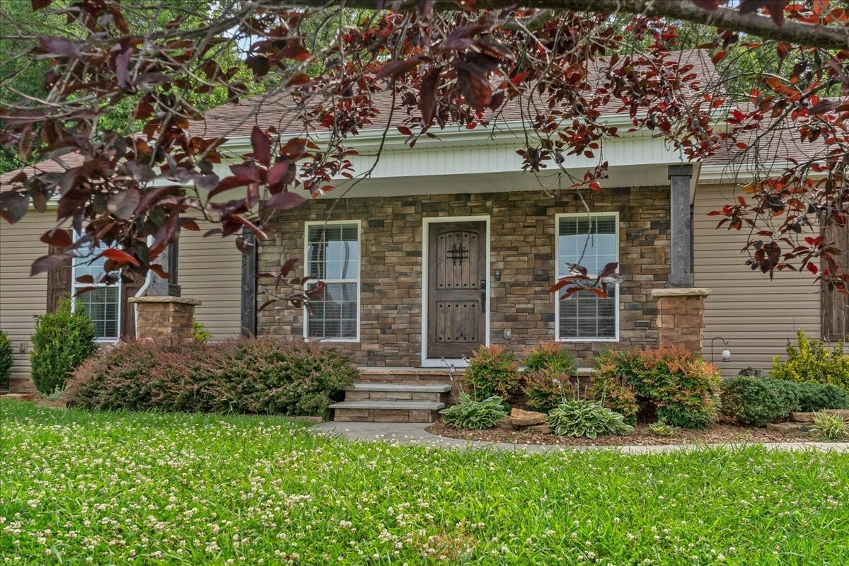 Property Photo: 260 Williamsburg Cir TN 37388
