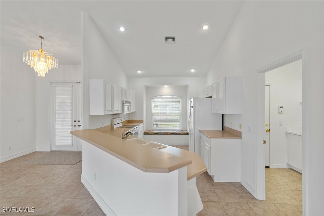 Property Photo: 1223 Whiteheart Avenue FL 34145