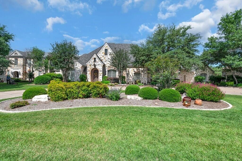 Property Photo:  8416 Spicewood Springs Road  TX 76633 
