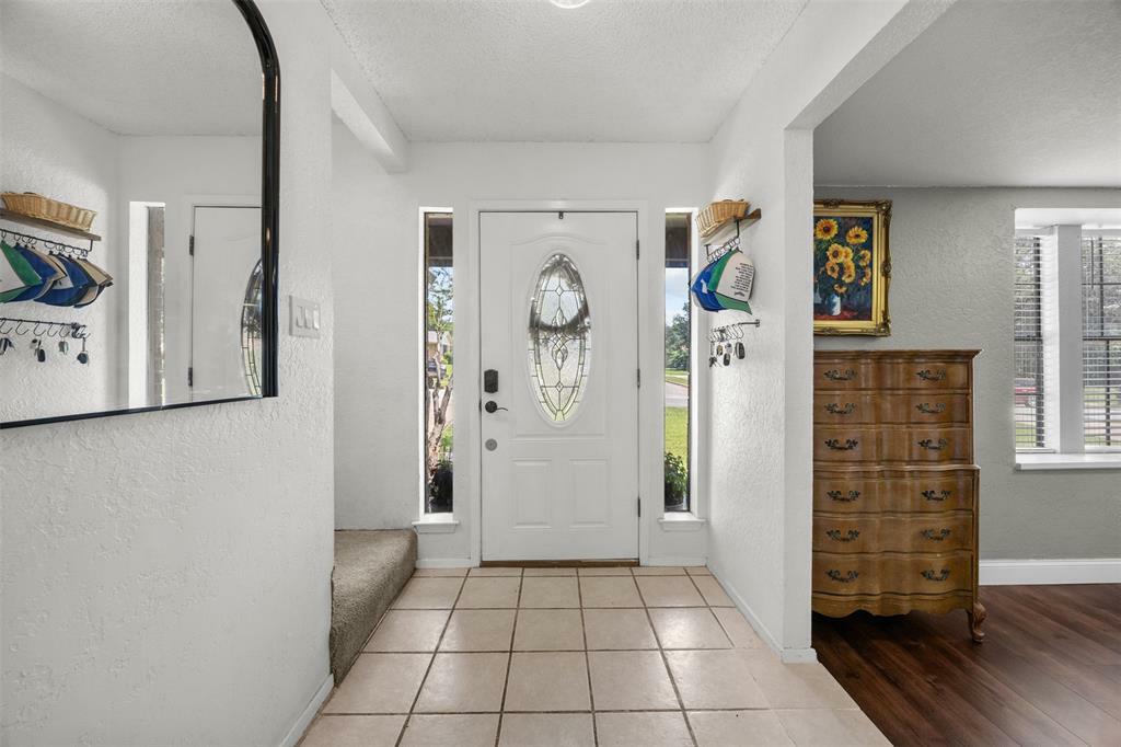 Property Photo: 213 Covington Drive TX 76126