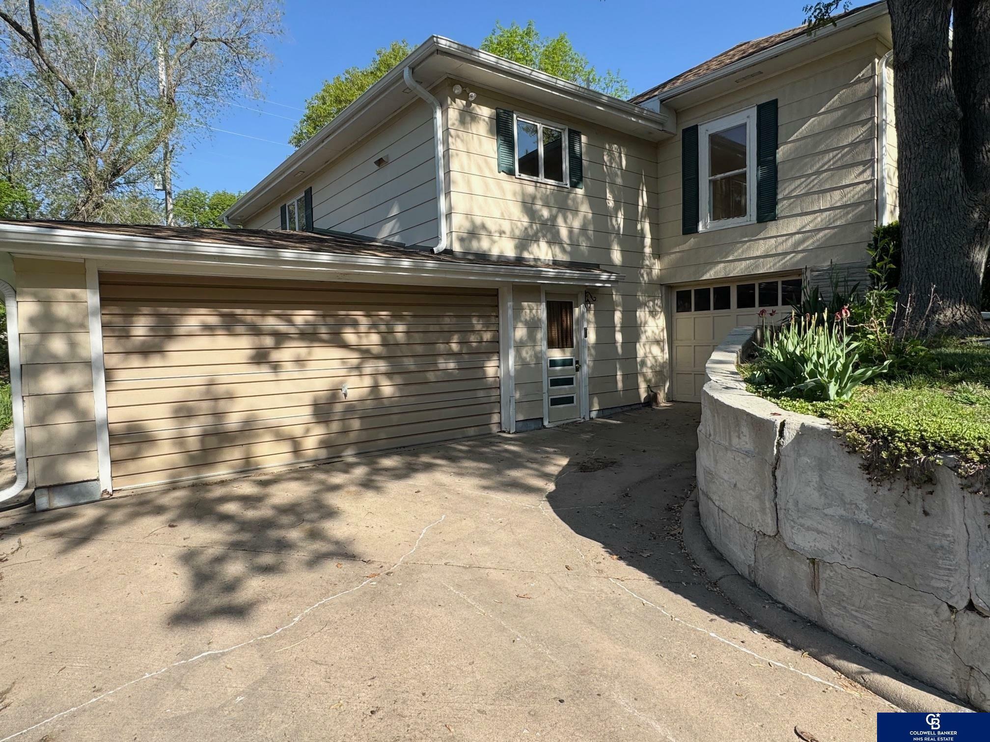 Property Photo:  325 S 2nd Street  NE 68434 