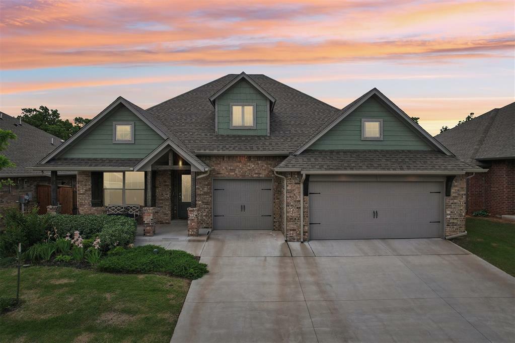Property Photo: 8400 Poplar Drive OK 73034