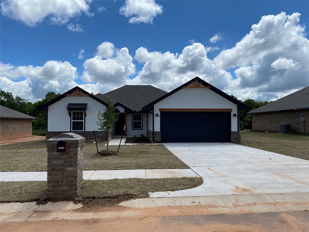 Property Photo: 4613 Lincoln Landing OK 73045