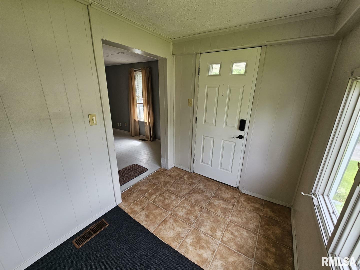 Property Photo: 2307 Perkins Avenue A IL 62864