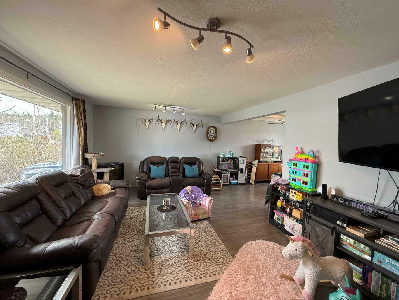Property Photo: 105 Tamarack Avenue AB T7V 1C6