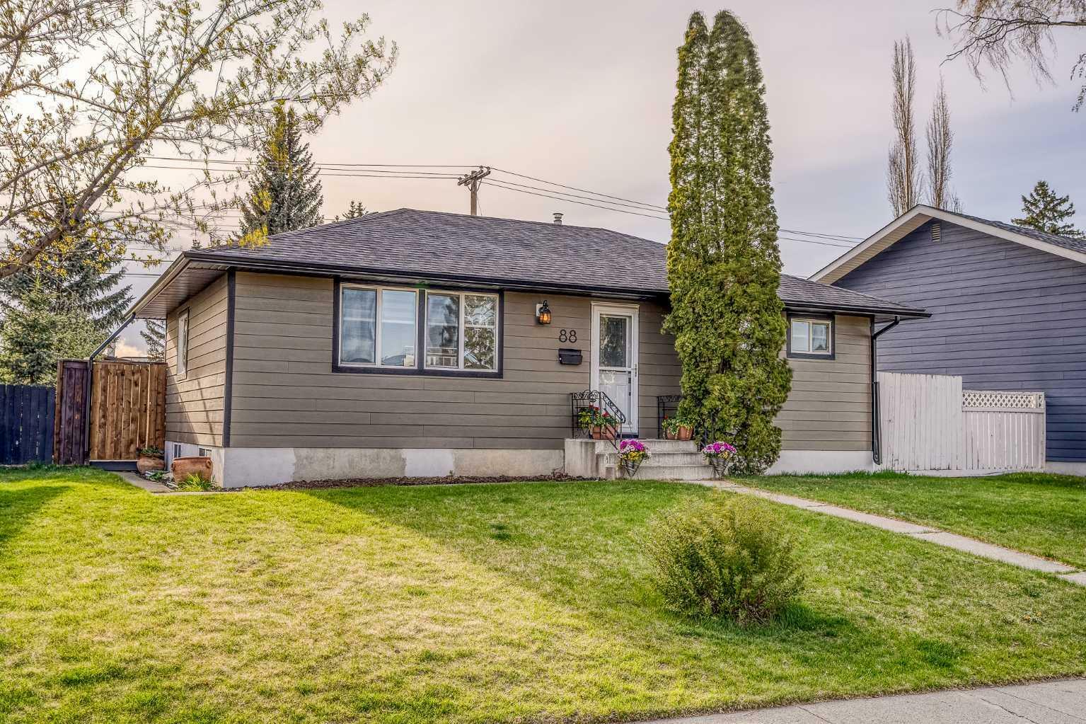 Photo de la propriété: 88 Glenpatrick Drive SW AB T3E 4L6