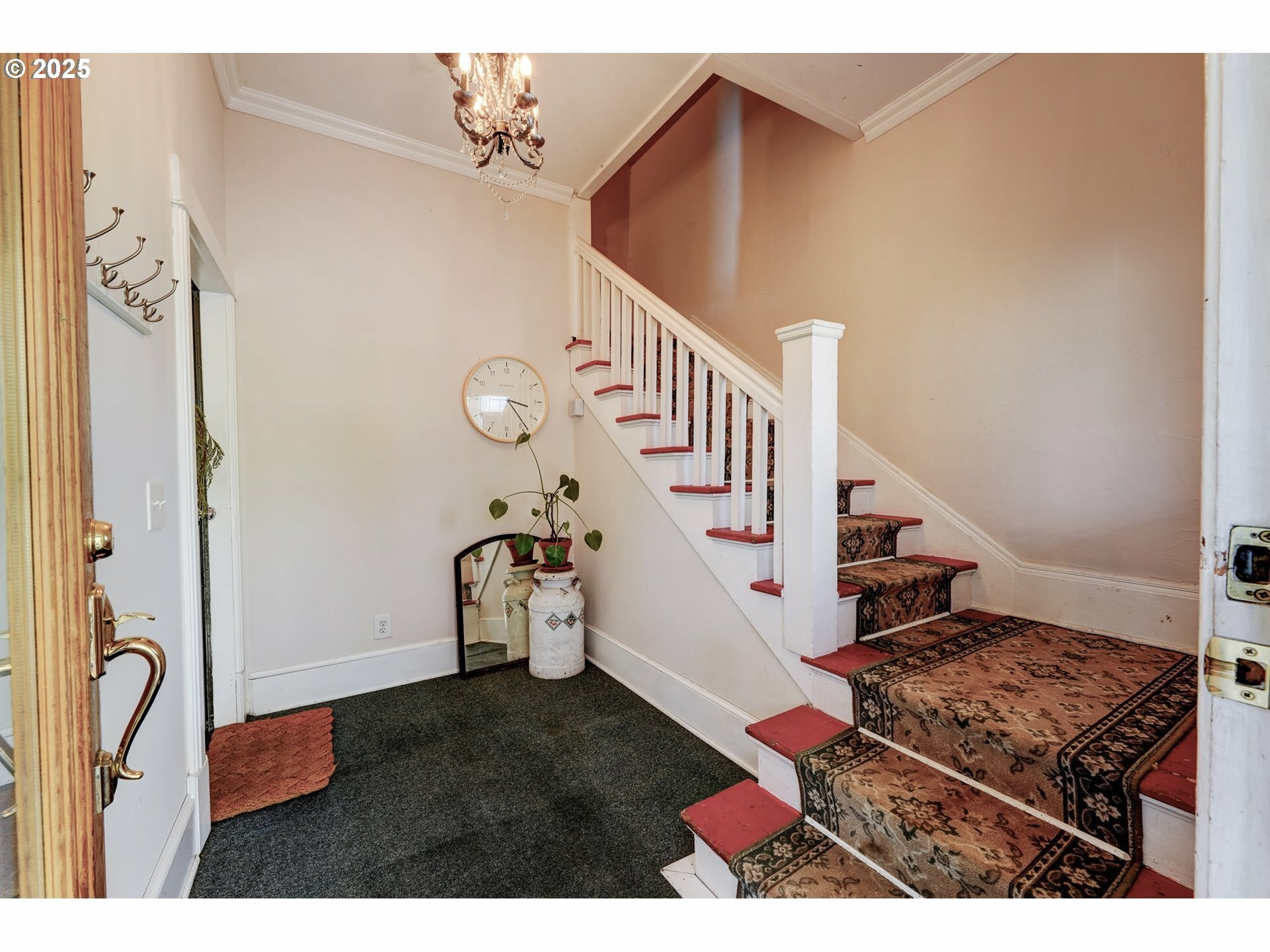 Property Photo: 119 SE 78th Ave OR 97215