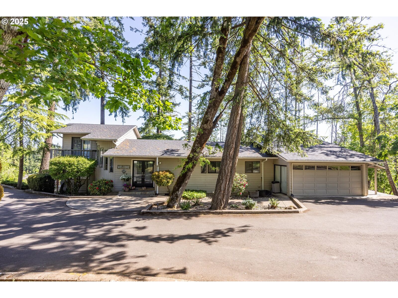 Property Photo: 34846 34844 Matthews Rd OR 97405