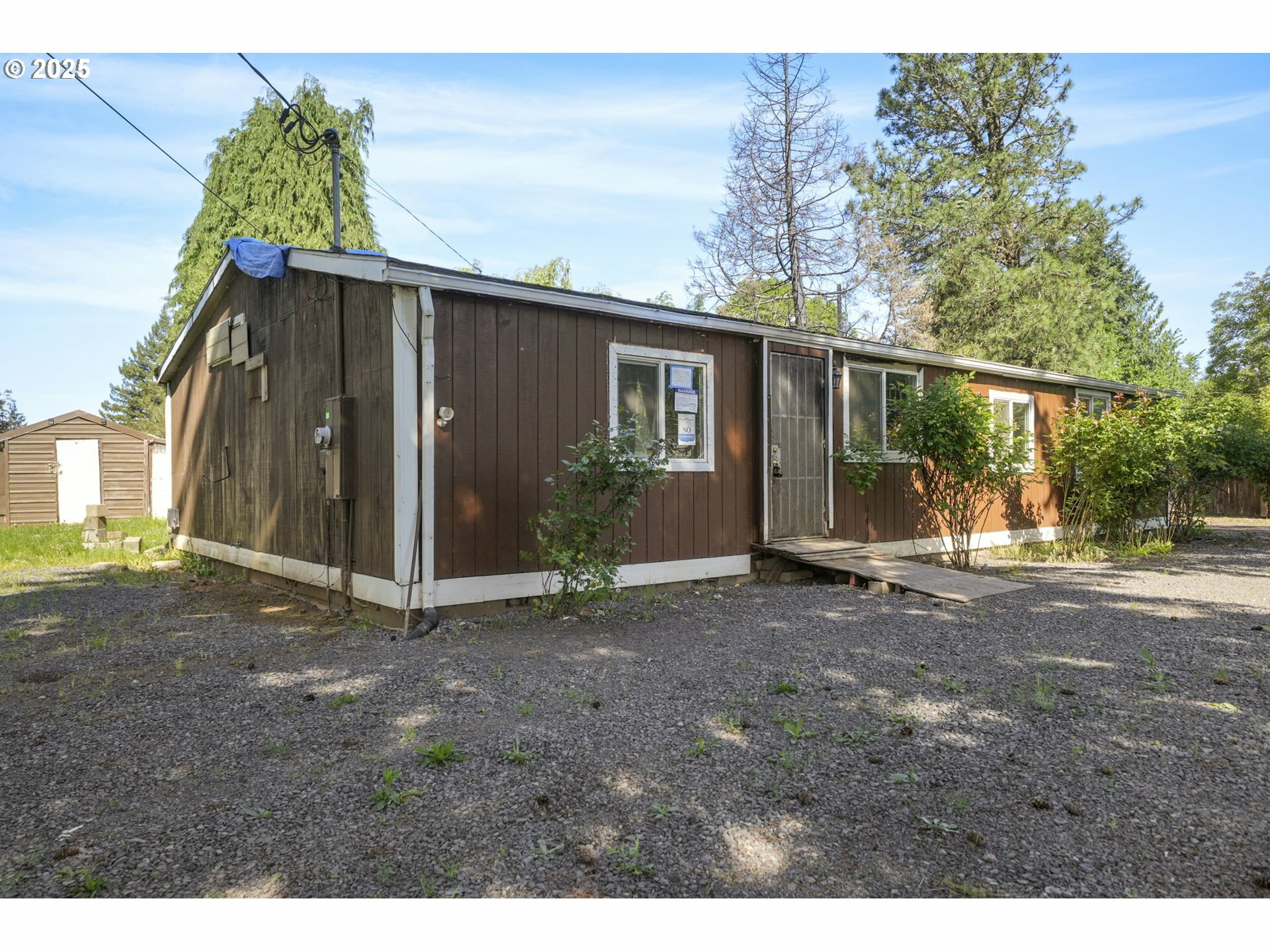 Property Photo: 1190 27th Ave OR 97386