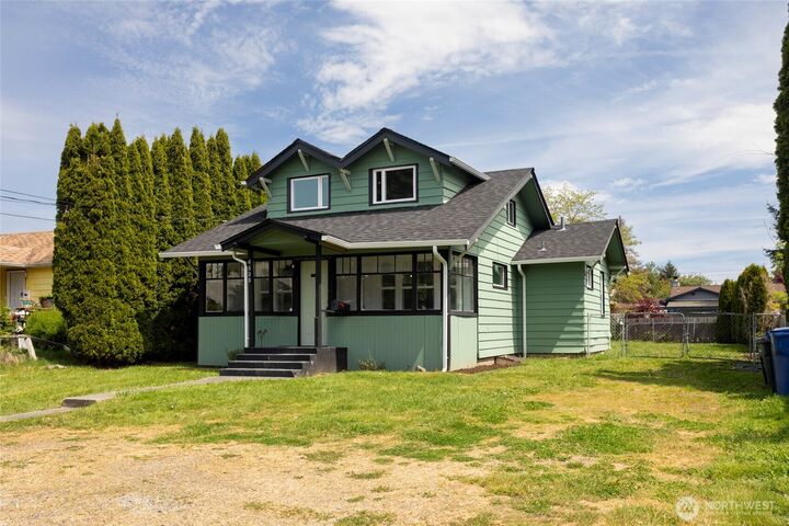 Property Photo:  6835 S I Street  WA 98408 