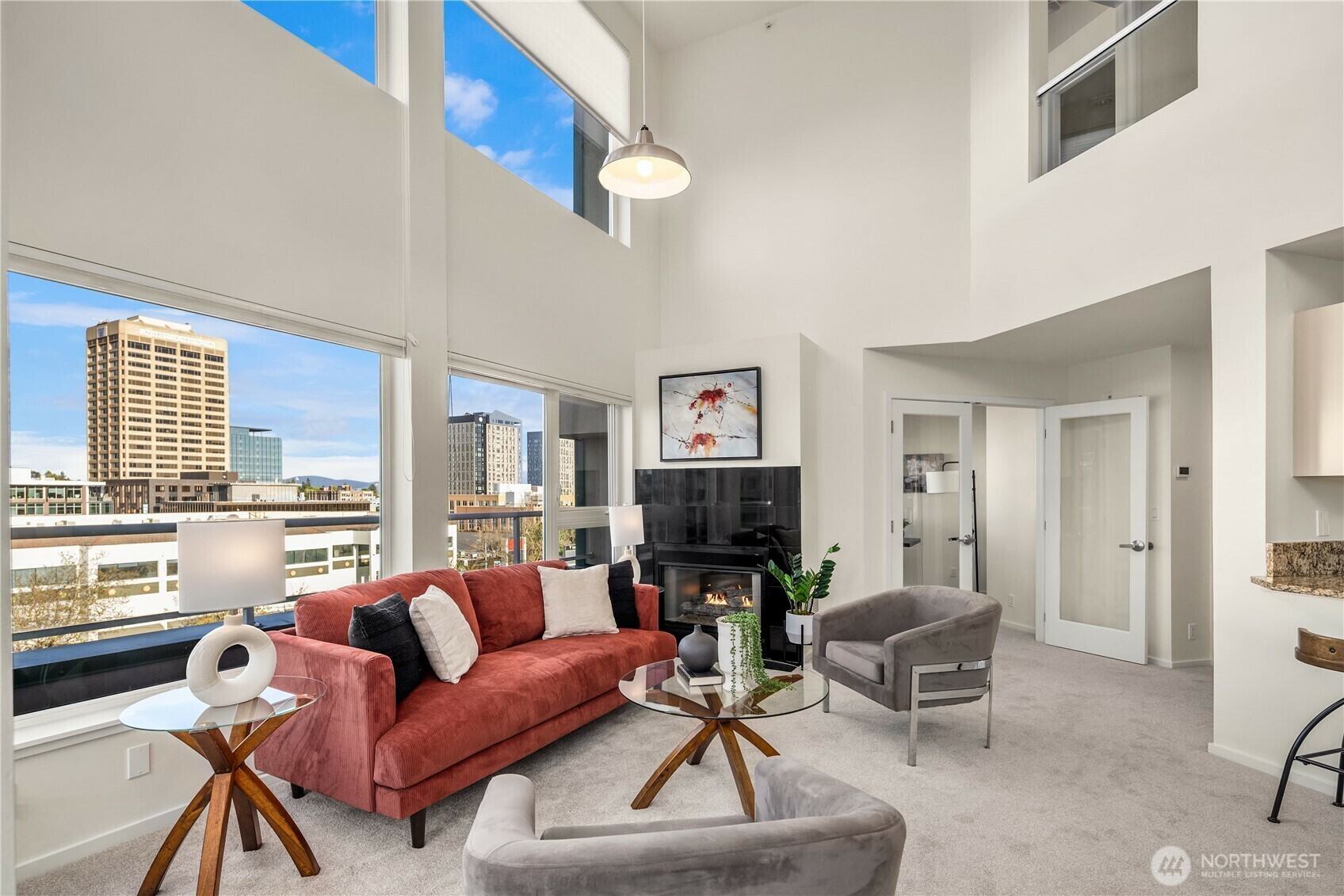 Property Photo:  4528  8th Avenue NE 5A  WA 98105 