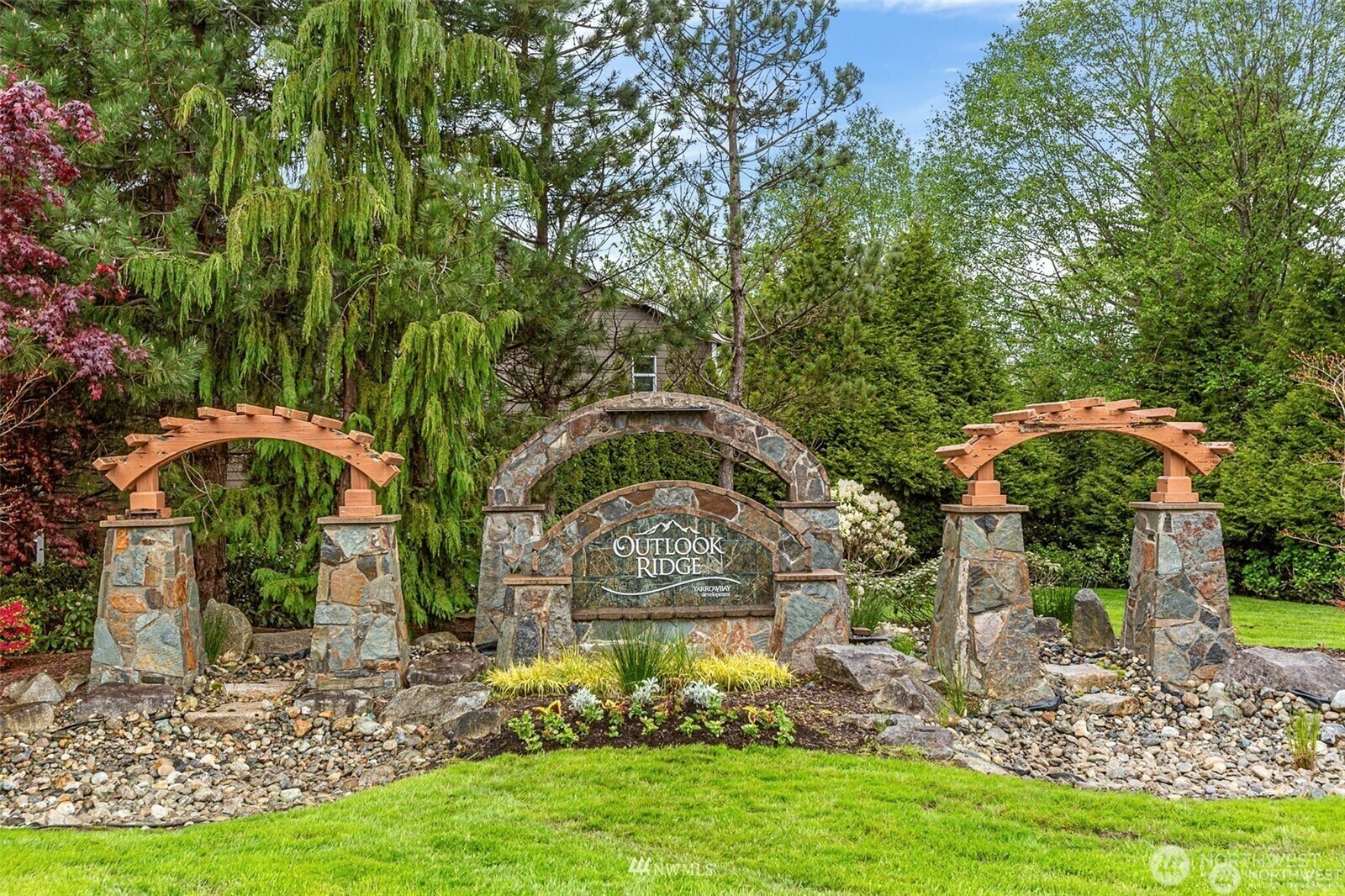 Property Photo: 11715 60th Avenue SE WA 98296