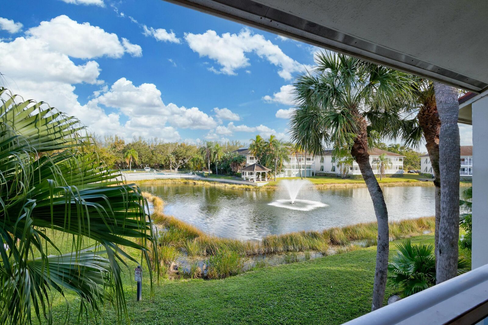 Property Photo:  212 Cypress Point Drive  FL 33418 