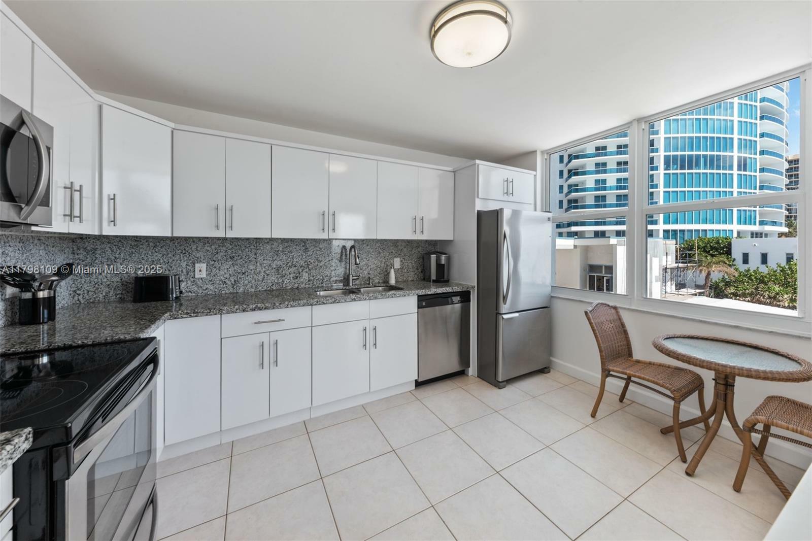 Property Photo: 2751 S Ocean Dr 403S FL 33019