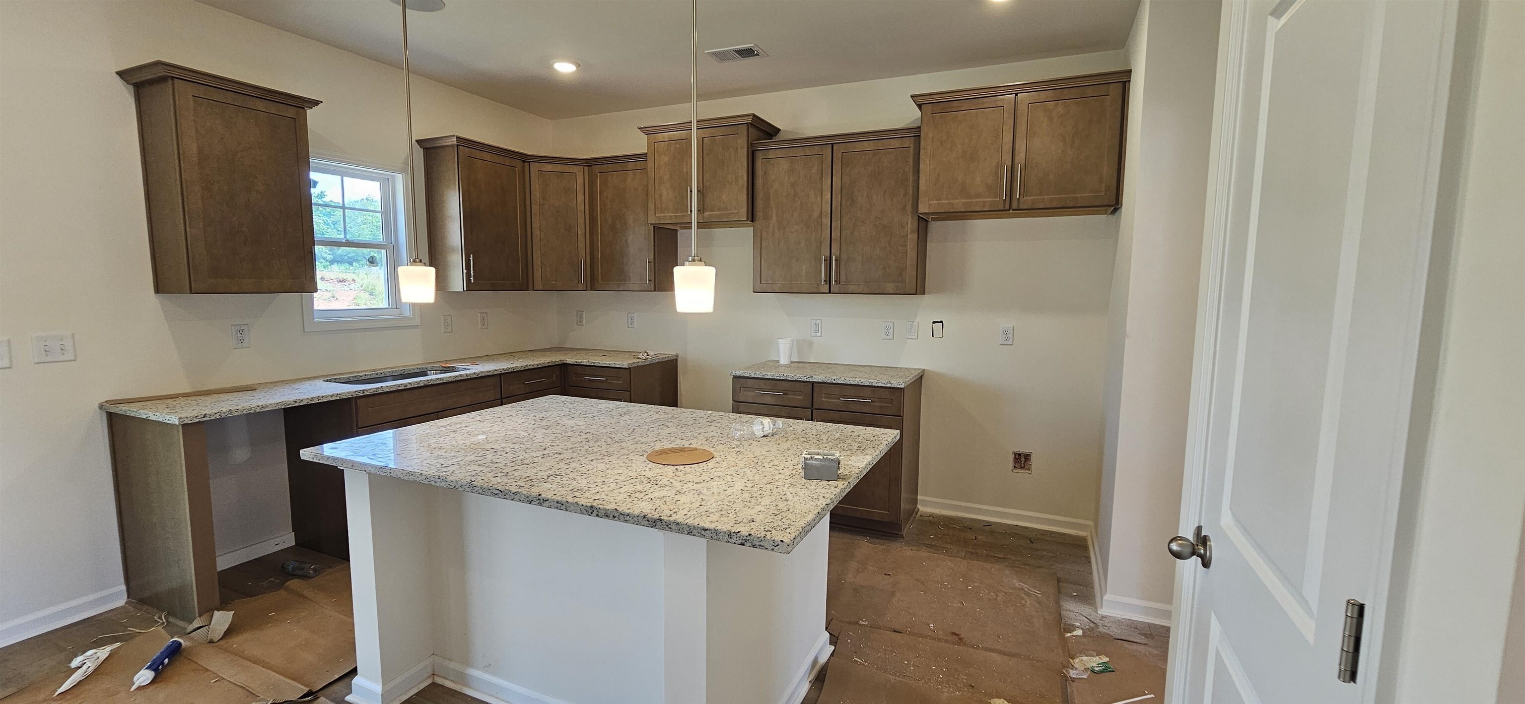Property Photo: 605 Hemsford Drive SC 29605