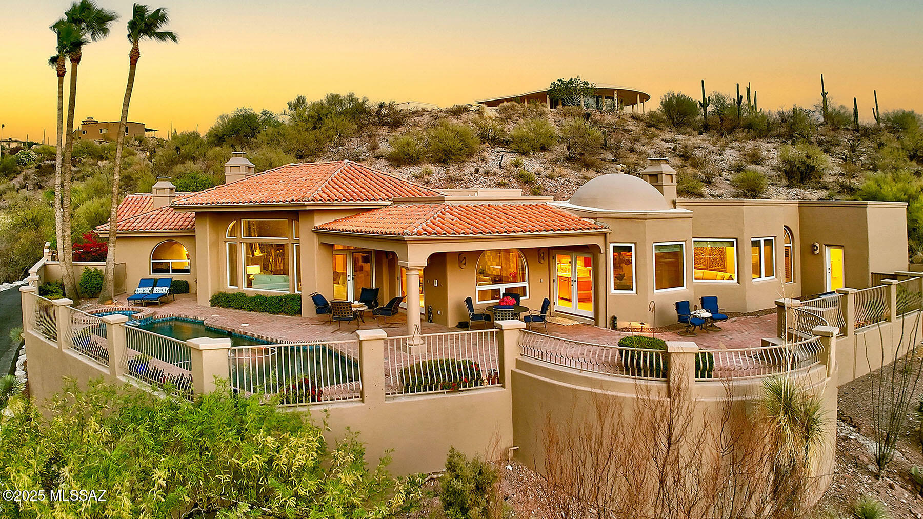 Property Photo: 4904 E Oakmont Drive AZ 85718