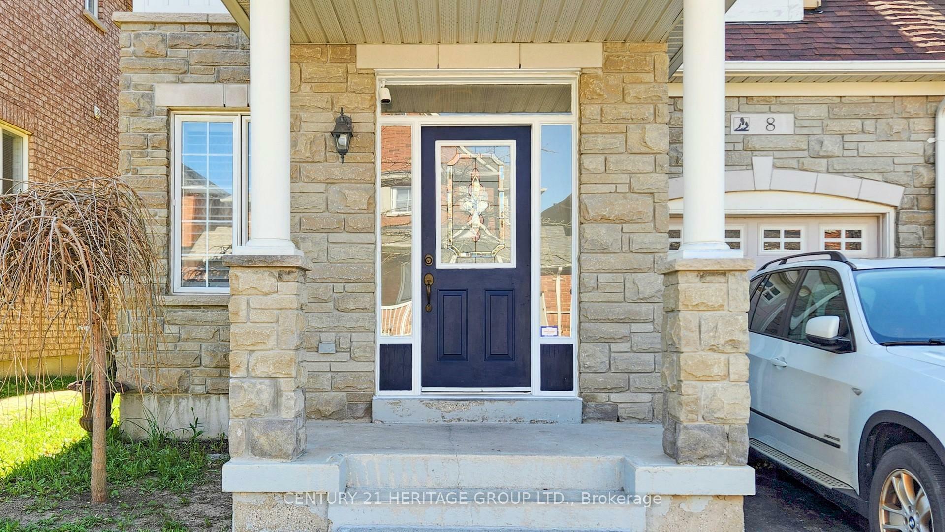 Property Photo: 8 Picnic Street ON L4E 5C3