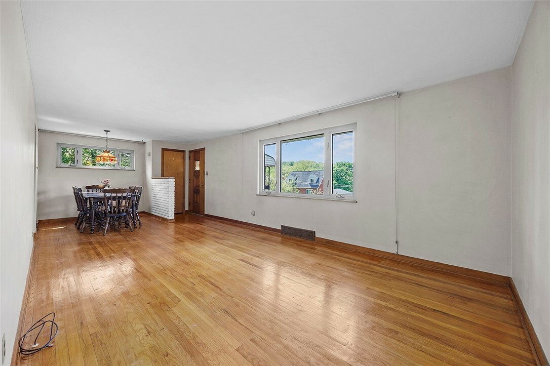 Property Photo: 19 Christine Dr PA 15024