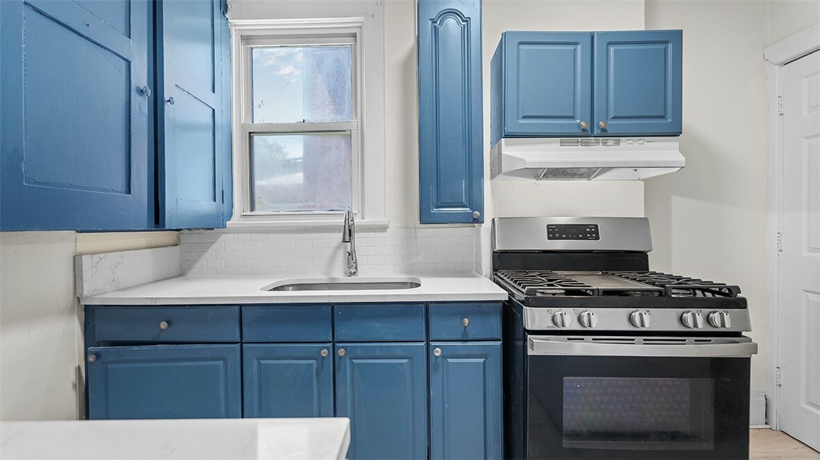 Property Photo: 111 Maywood St PA 15214