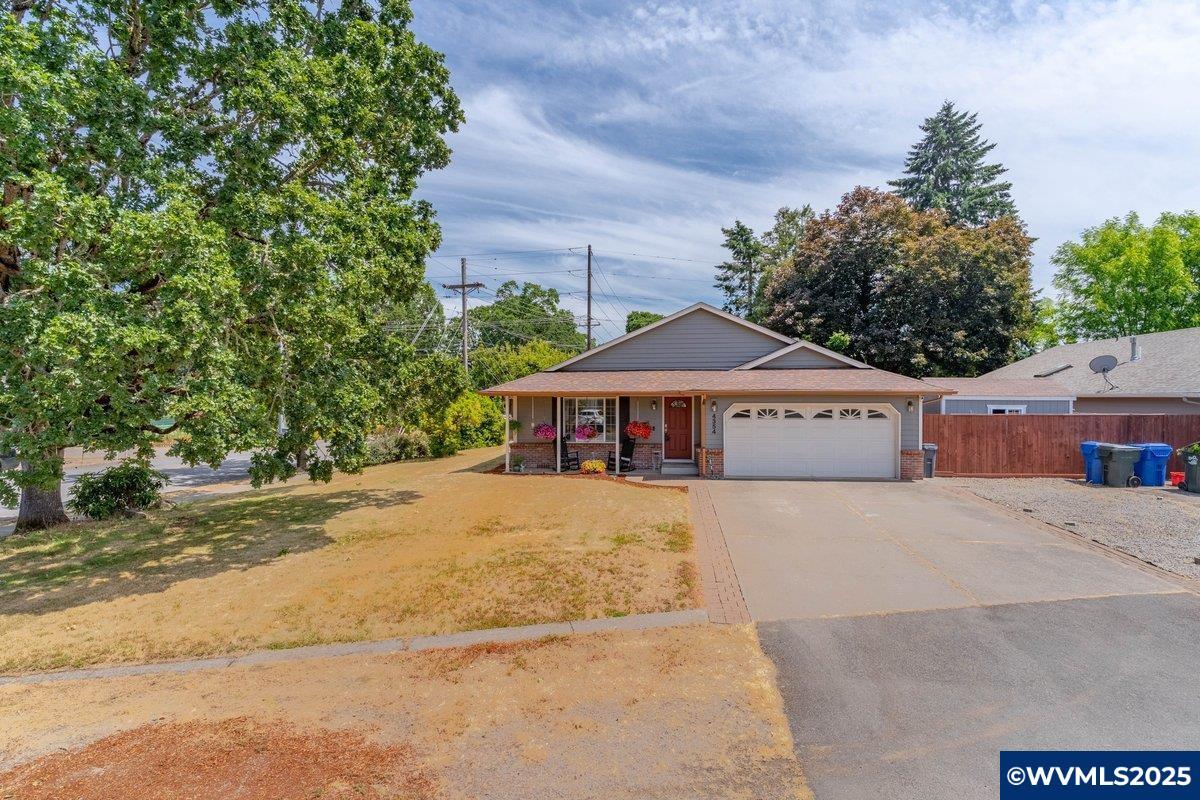 Property Photo: 4354 Fir Dell Dr SE OR 97302