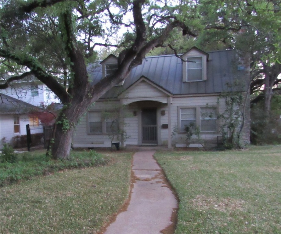 Property Photo: 3207 Cherry Lane TX 78703