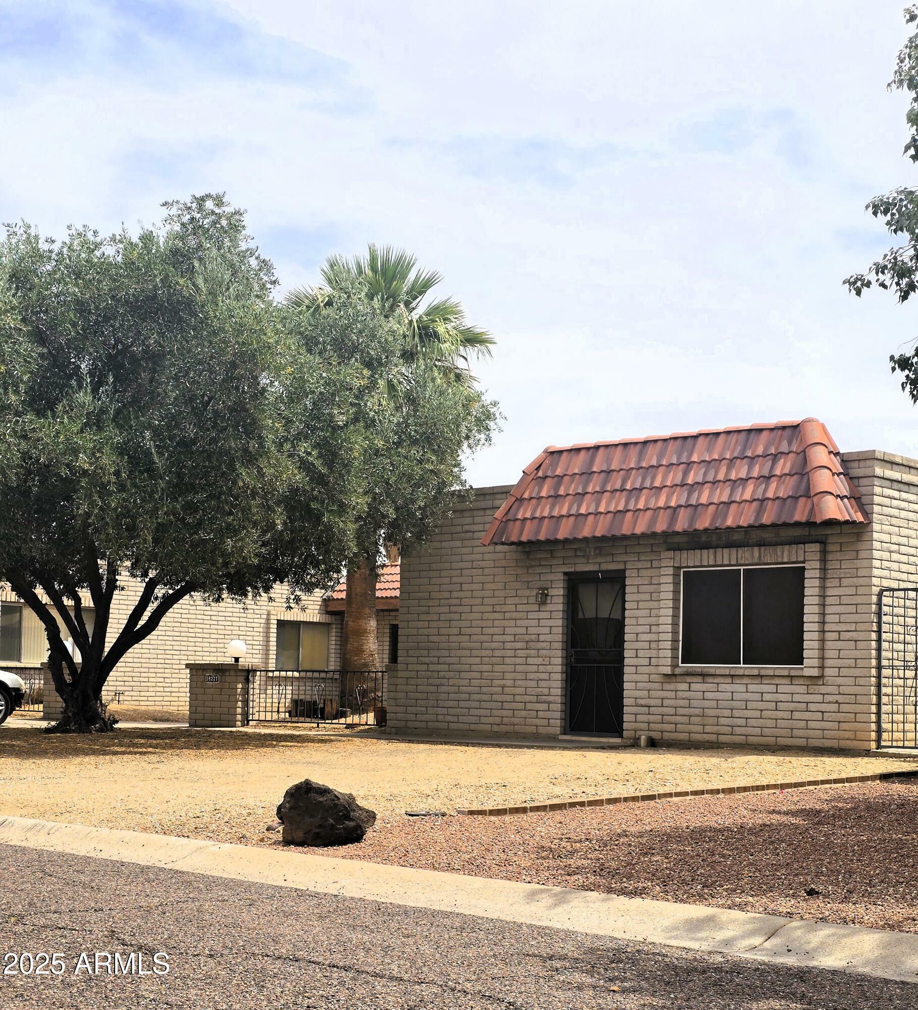 Property Photo: 18227 N 40th Place AZ 85032