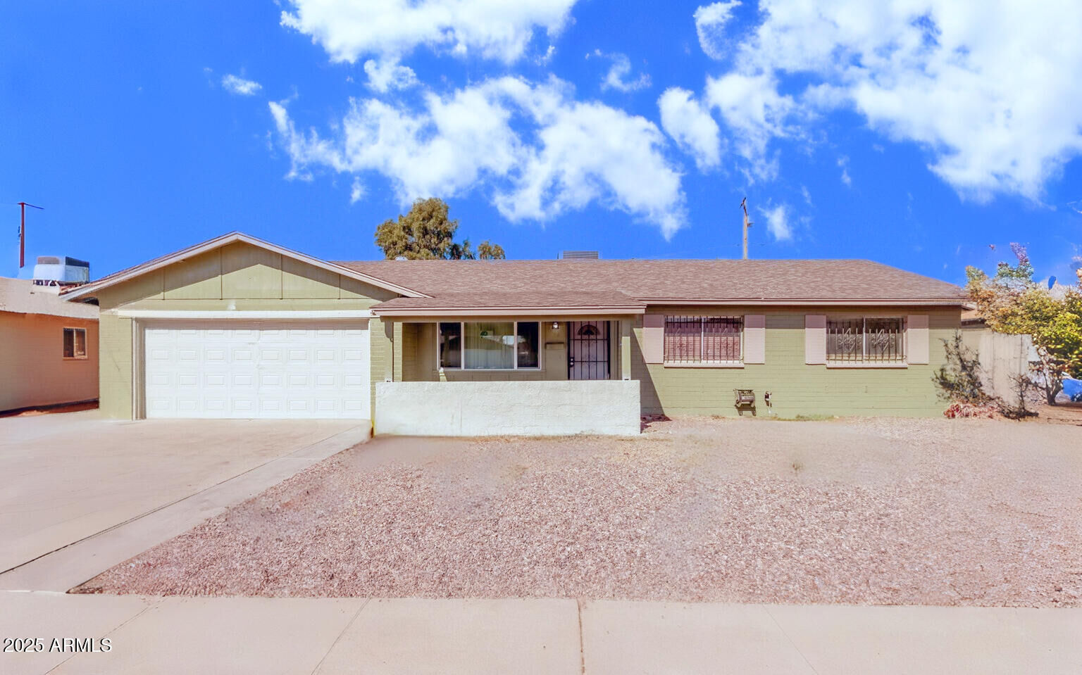 Property Photo: 4004 W Myrtle Avenue AZ 85051