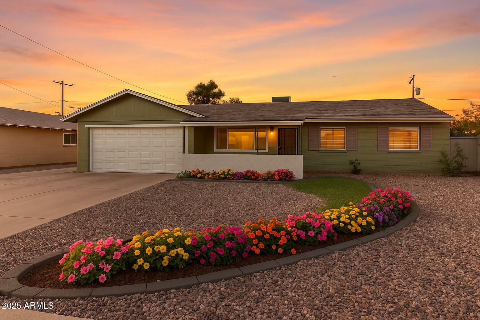 Property Photo: 4004 W Myrtle Avenue AZ 85051