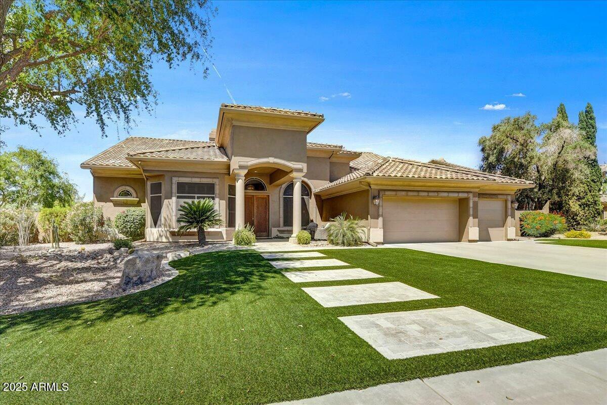 Property Photo: 1092 N Roosevelt Avenue AZ 85226