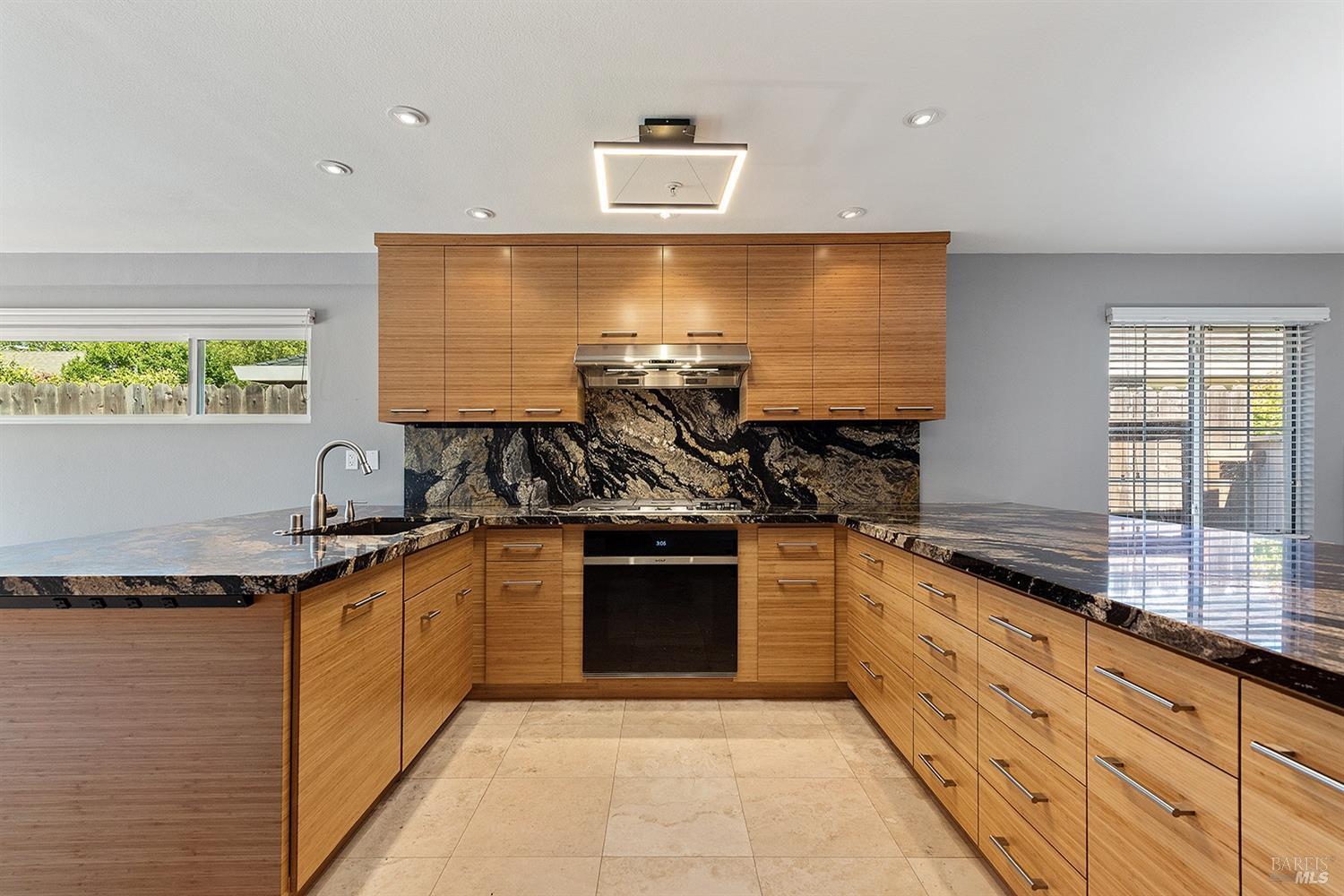 Property Photo: 431 433 University Street CA 95448