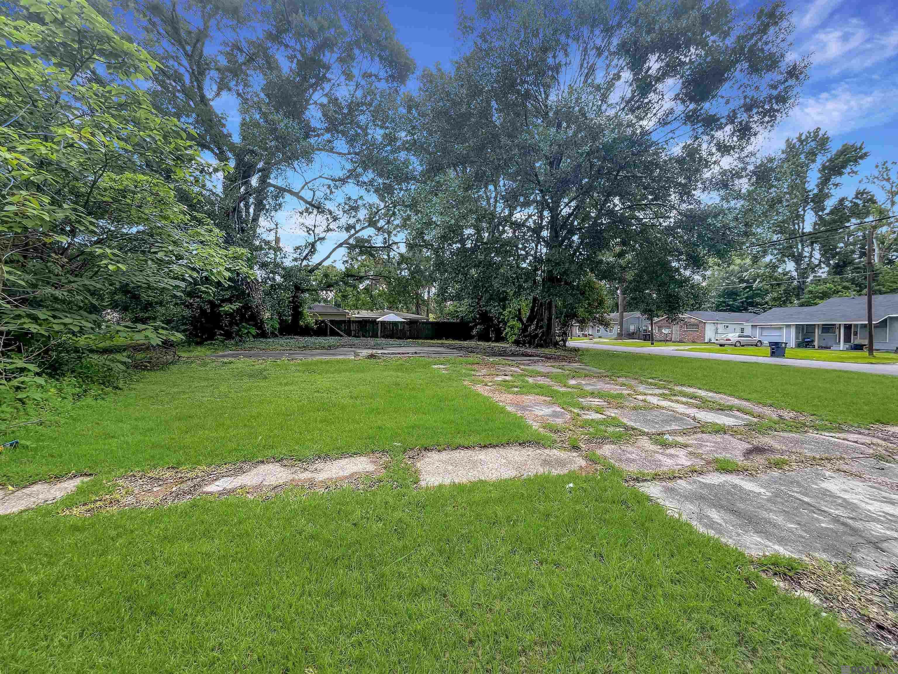 Property Photo: 4769 E Dayton Ct LA 70805
