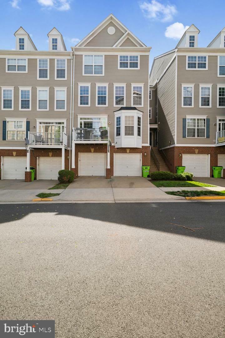 Property Photo: 2529 Pascal Place VA 20171