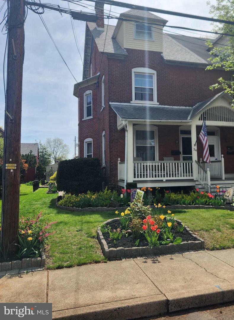 Property Photo:  34 E Reliance Rd  PA 18964 