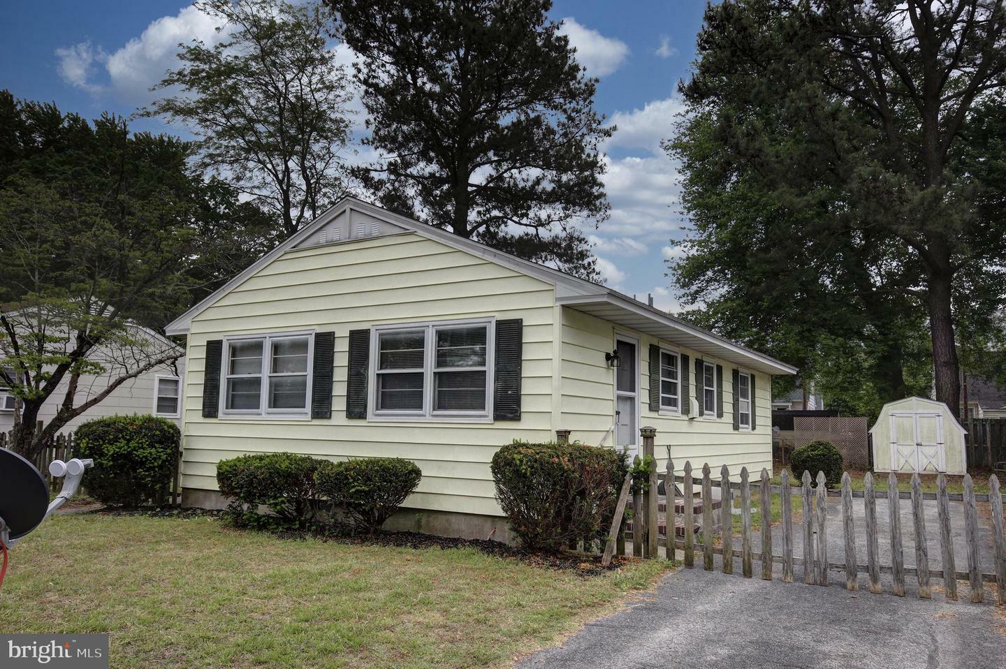Property Photo: 826 Springfield Circle MD 21804