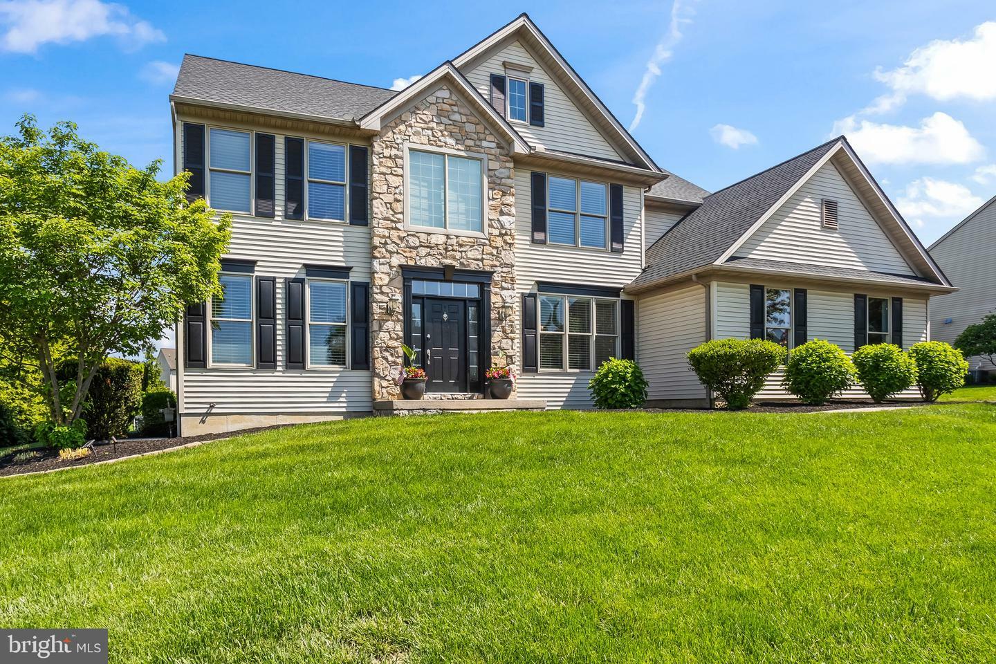 Property Photo: 248 Wolgemuth Drive PA 17602