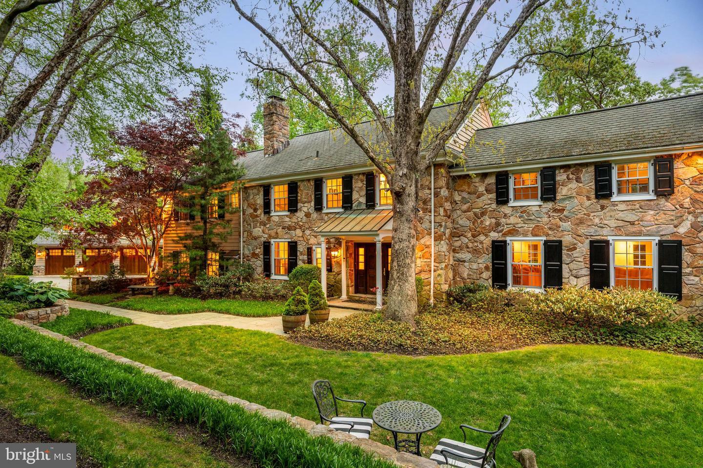 Property Photo: 1333 Beaumont Drive PA 19035
