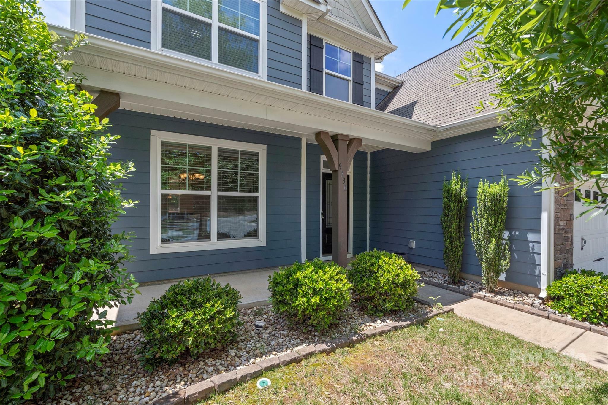 Property Photo: 9230 Loch Glen Way NC 28278