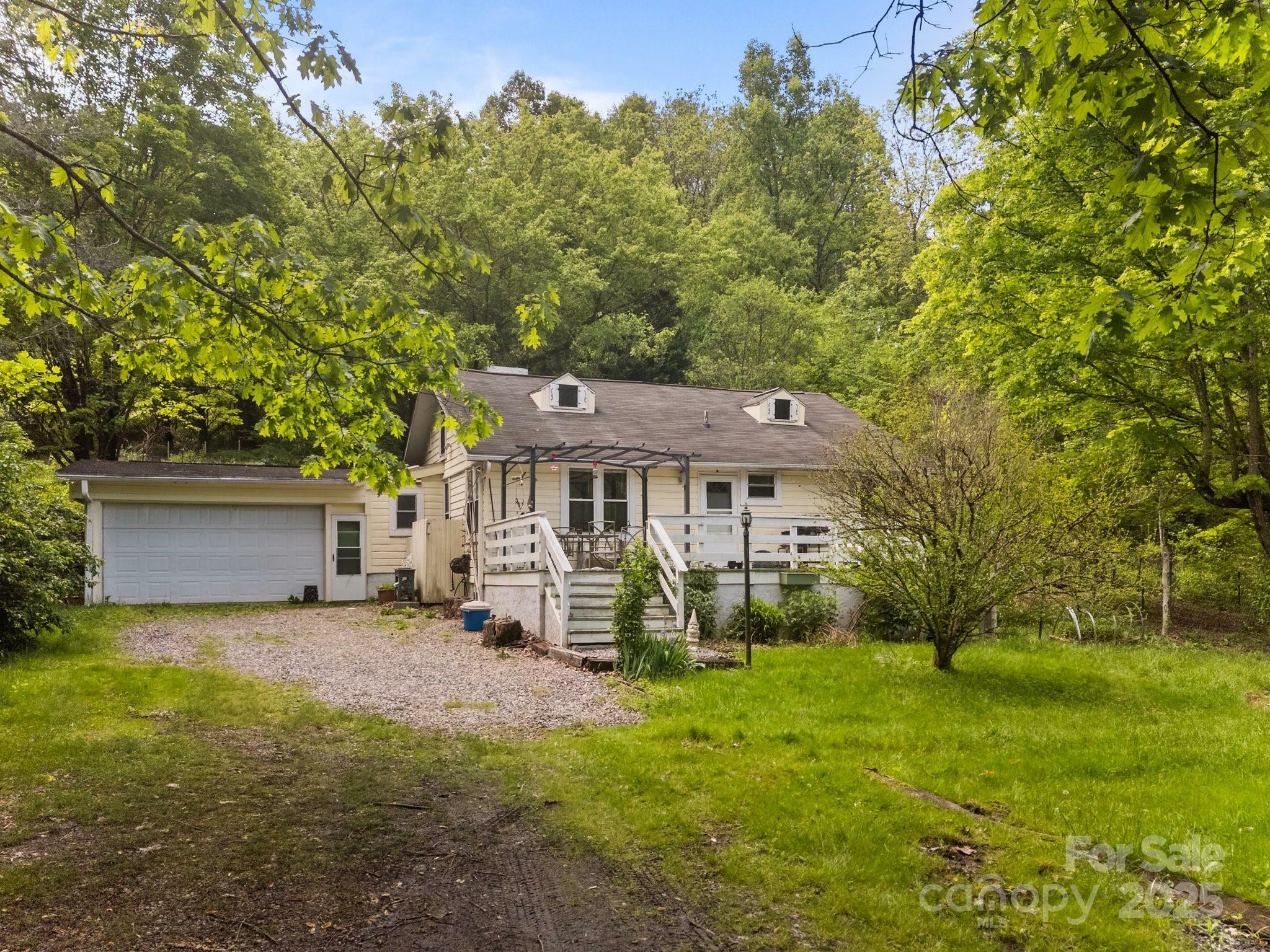 Property Photo: 3905 Nc Hwy 213 Highway NC 28753