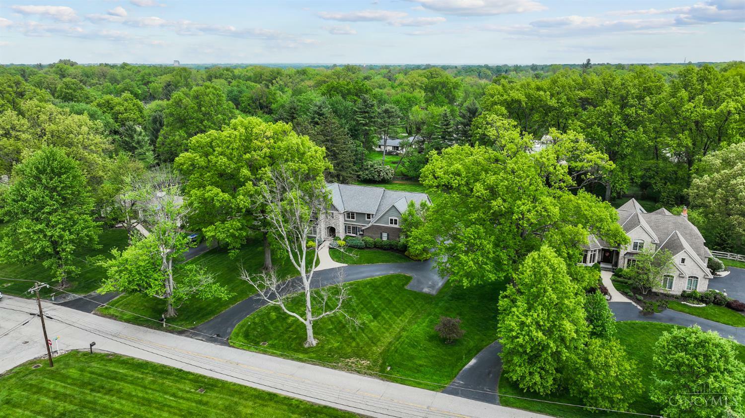 7105 Graves Road  Indian Hill OH 45243 photo