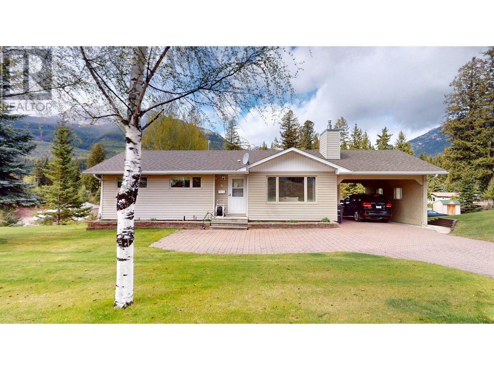 Property Photo: 3 & 5 Cherokee Drive BC V0B 1H0