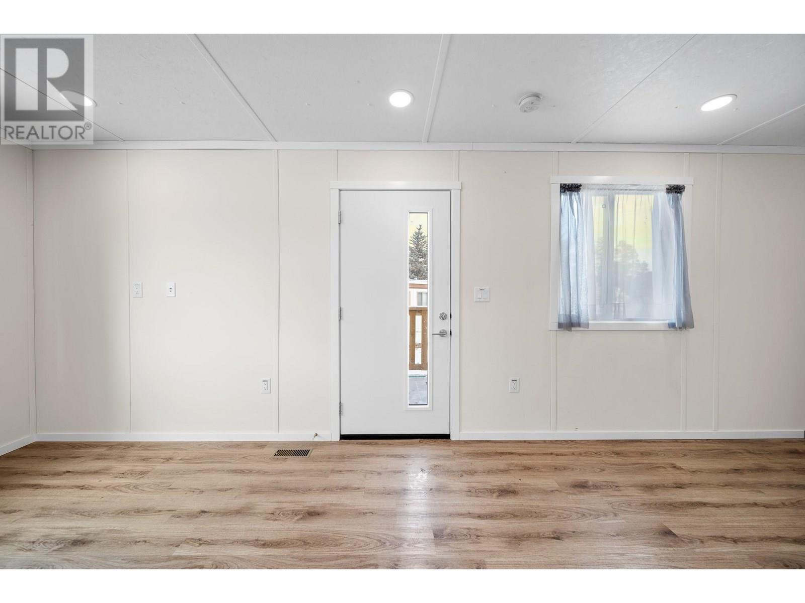 Photo de la propriété:  2776 Clapperton Avenue 4  BC V1K 1G5 