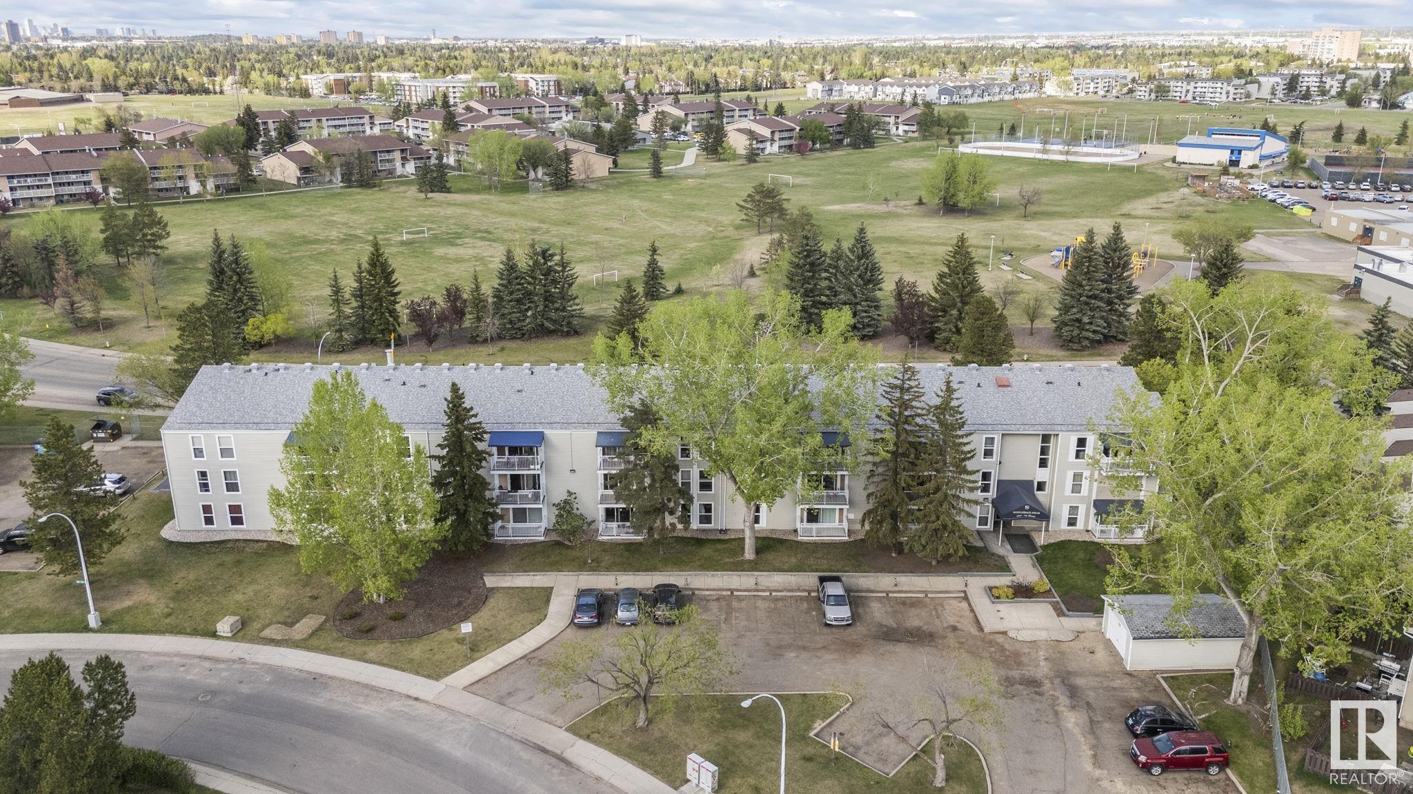 Property Photo:  2545 116 Street NW 204  AB T6J 3Z7 