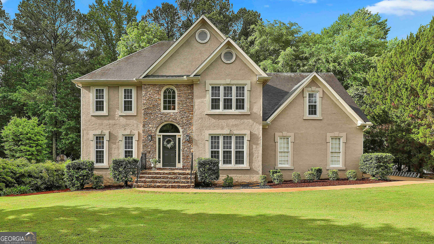 Property Photo: 604 Magnolia Lane GA 30269