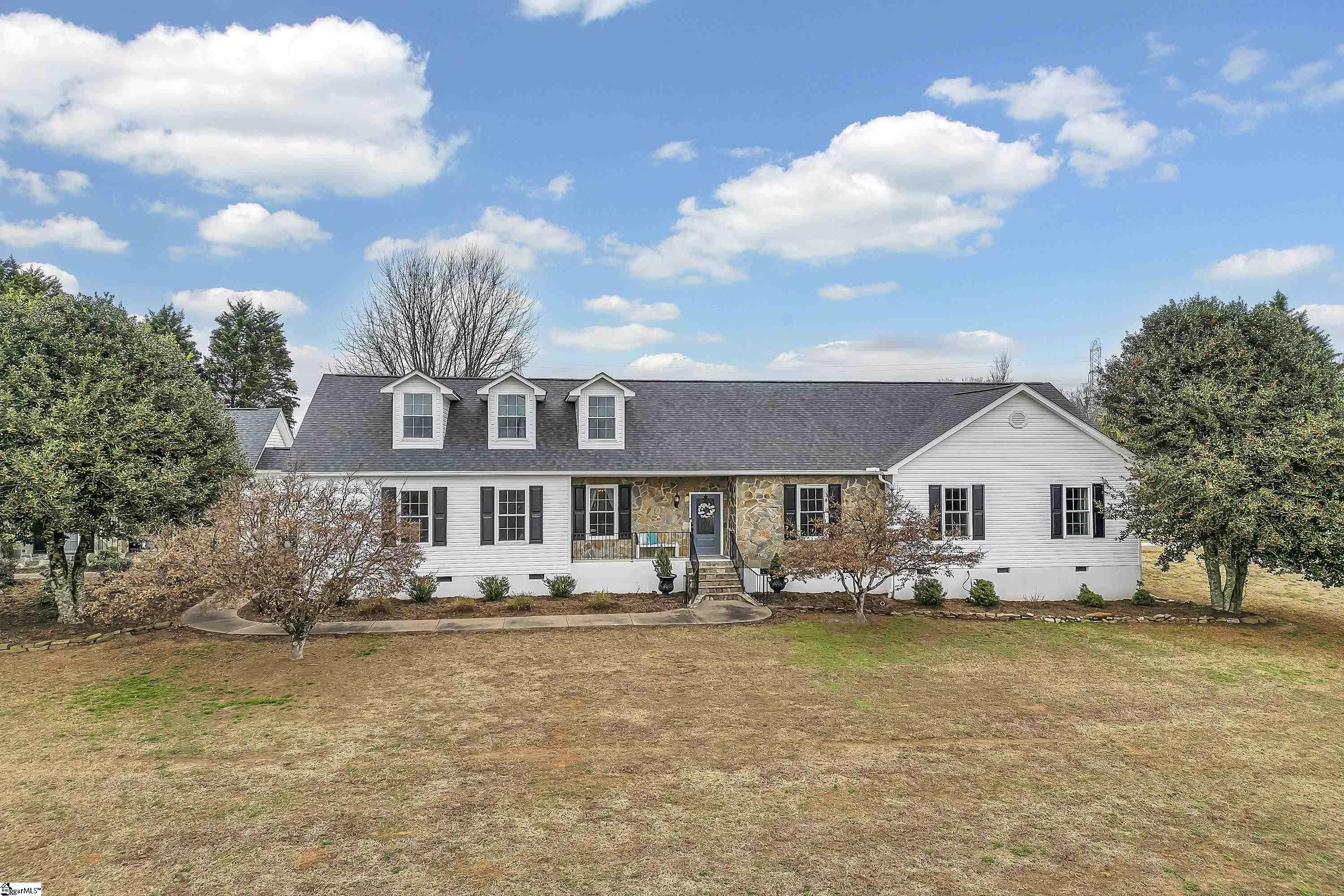 Property Photo: 121 Eastlake Drive SC 29302